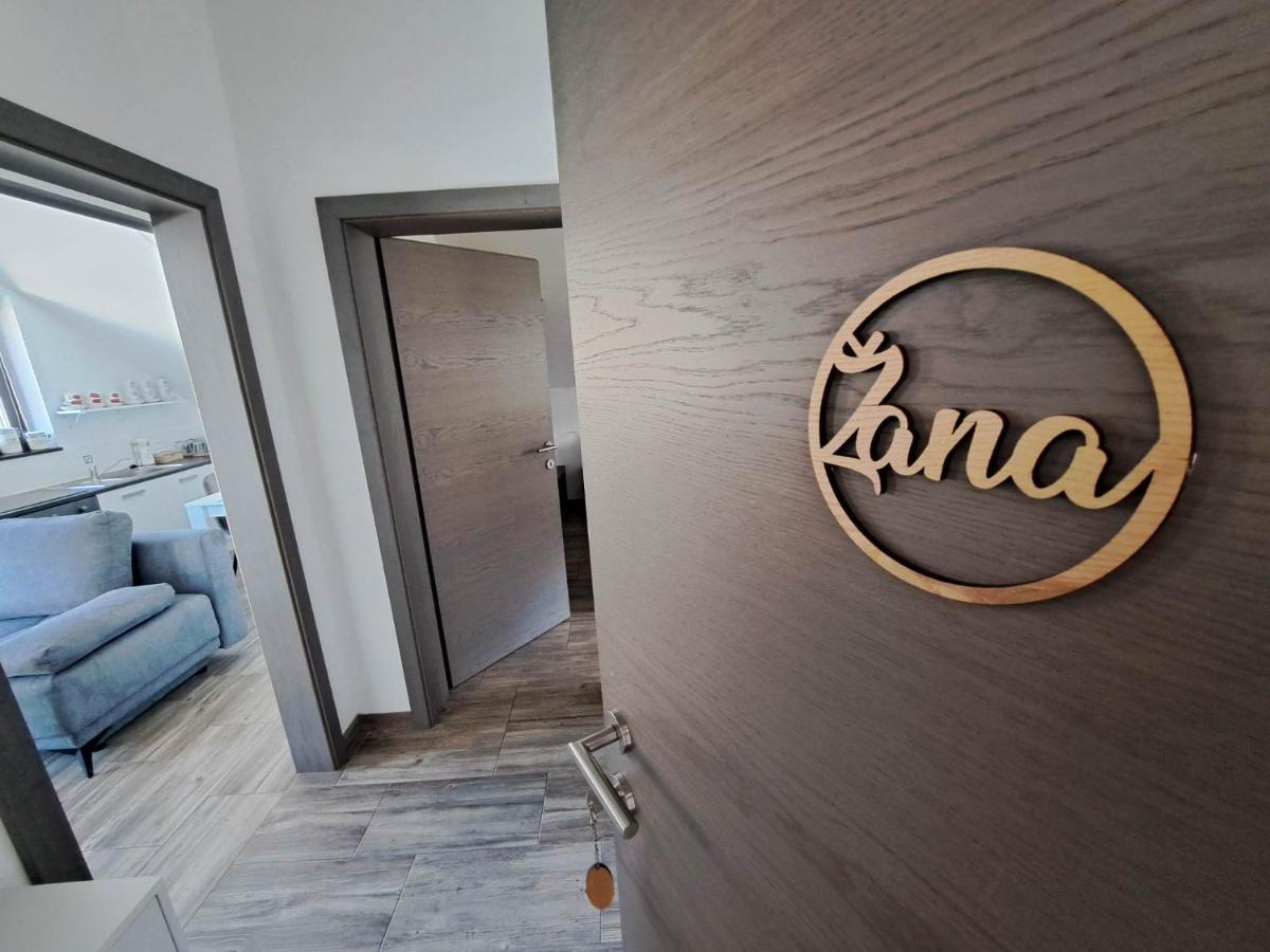 Apartmaji Tisa In Zana Rovte المظهر الخارجي الصورة